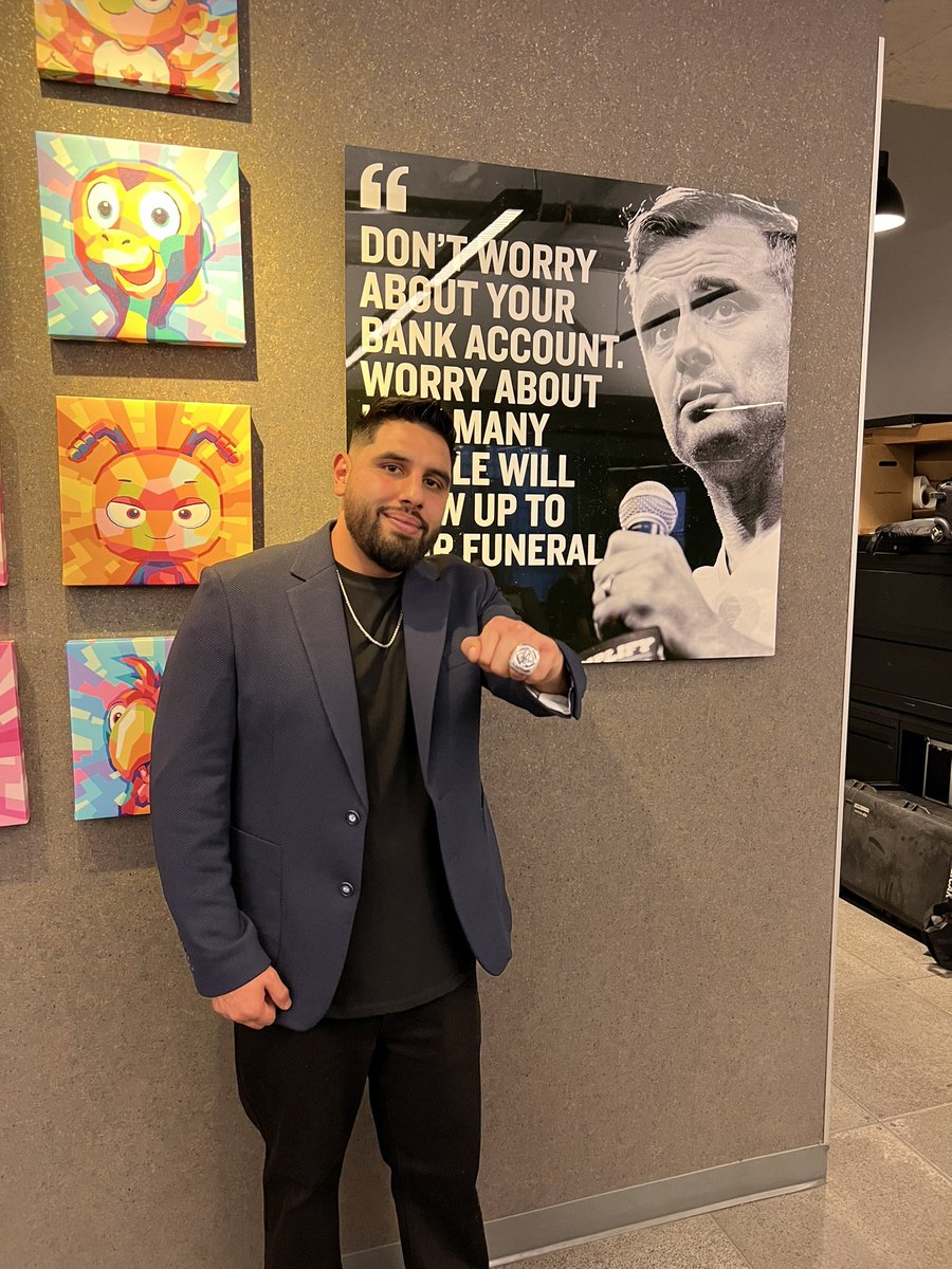 Don’t Worry about your bank account. Worry about how many people will show up to your funeral <a href="/garyvee/">Gary Vaynerchuk</a> 
Find your purpose ! Let’s redefine success ! SELF AWARENESS #veefriends #garyvee #vaynerx #newyork #hudsonyards