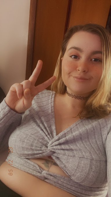 Come watch me on myfreecams 💗 I&rsquo;ll be on in a few mins https://t.co/luQZuJq4eV<a href="/tag/skype"class="tags"><span>#skype</span></a>