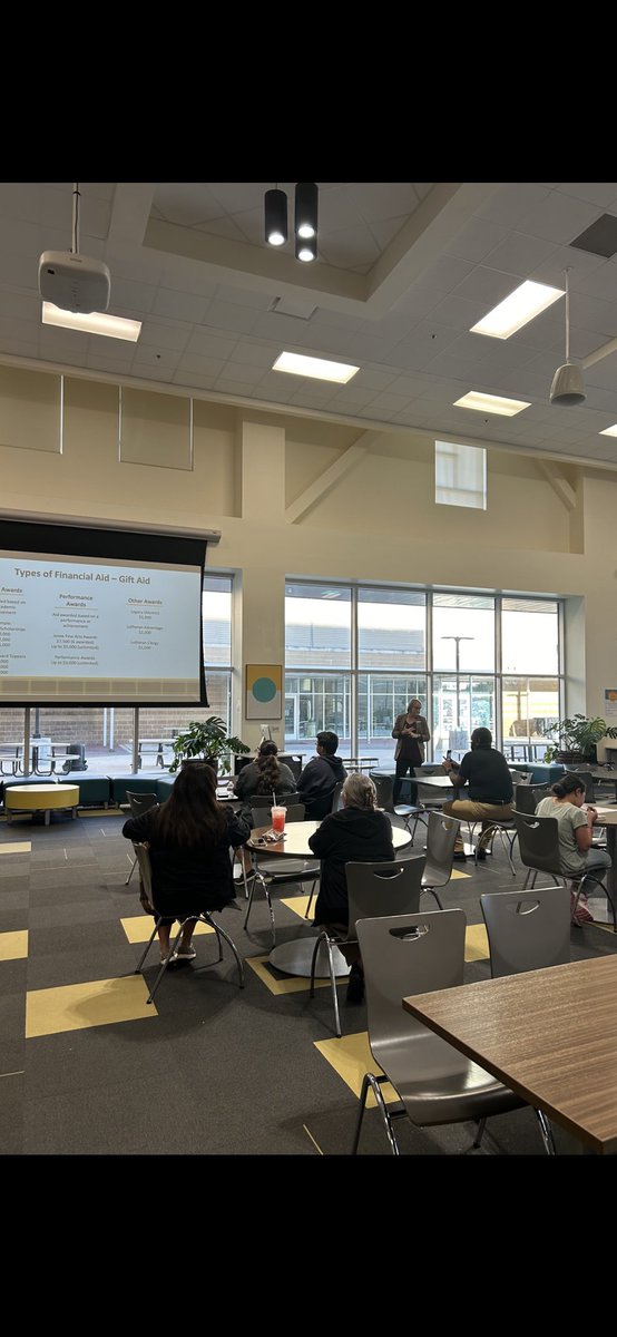 TLU helping our Matador parents/students navigate the FAFSA.  #TheFutureIsNow #CollegeReady #MatadorFamily💛🖤