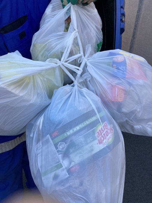 【Good morning. I'm Takizawa, asanitation worker】I call it helpful garbage. In the 23 ward, there are still people who serve it in small convenience store bags, but if you tie the knot and the knot, it will only take once, so it's called divine garbage. I was happy that there… 