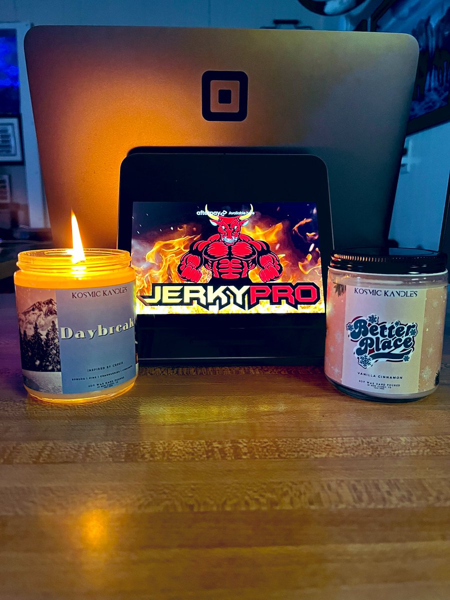 Got the hook up from <a href="/KosmicKandles/">KosmicKandles 🕯✨</a>. A must buy everyone! Thanks again! 🕯️ ❤️ #eSports #gaming
