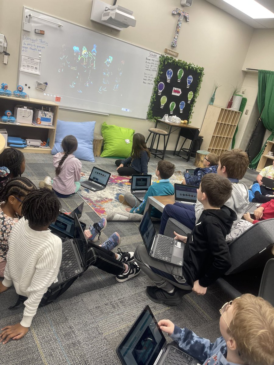 MCE_STEM's tweet photo. 3rd and 4th grade students are learning about artificial intelligence (AI) concepts to create their own virtual dance party. Watch full video 👉🏻https://t.co/RoIMKdUV8S https://t.co/RJ0lLOH9OR