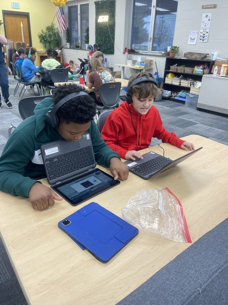 MCE_STEM's tweet photo. 3rd and 4th grade students are learning about artificial intelligence (AI) concepts to create their own virtual dance party. Watch full video 👉🏻https://t.co/RoIMKdUV8S https://t.co/RJ0lLOH9OR