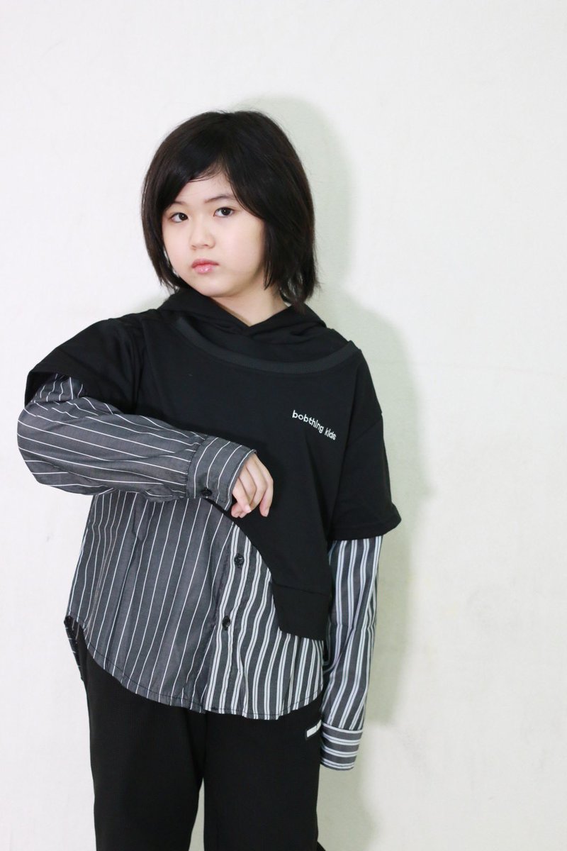 SSK_mdl's tweet image. おはようございます🍀

#健ちゃん先生 の撮影レッスンで
メンズポーズ学び中のSSKです！

自分で動けるようになるために
練習💦練習💦

@kennyl4fm 

#ssk_mdl  #ジェンダーレス #unisex 
#キッズモデル  #モデル  #kidsmodels 
#models