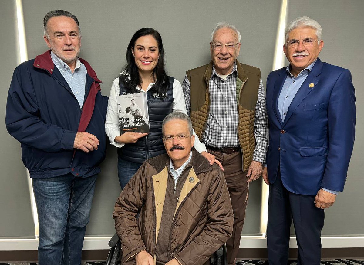 Siempre será un gusto escuchar la voz de la experiencia. Gracias a los Exalcaldes por seguir compartiendo la visión de un León mejor.