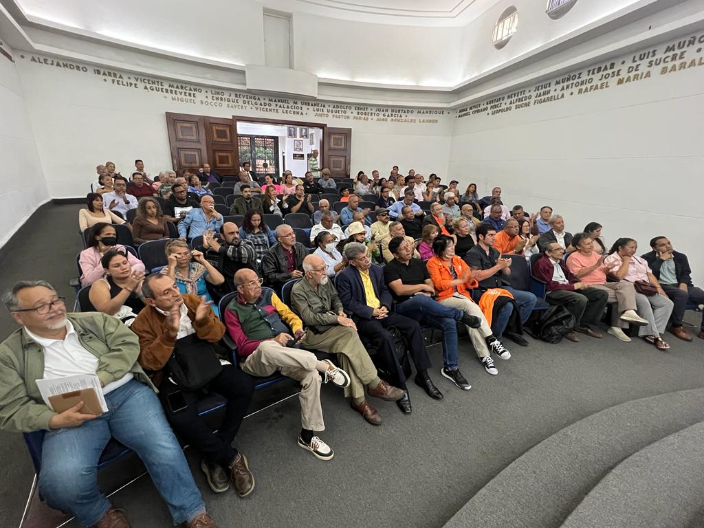 Diferentes líderes de jubilados y pensionados, gremiales y sindicales también nos acompañaron en esta increíble jornada. Ellos nos dejaron un mensaje de unidad y compromiso con nuestra candidata unitaria <a href="/MariaCorinaYA/">María Corina Machado</a>.