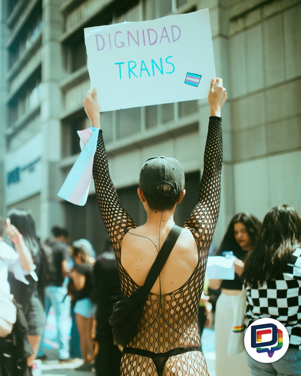 DialogoDiverso's tweet photo. #MarchamosTrans

El pasado 18 de noviembre, las poblaciones Trans y LBGTIQ+ nos tomamos las calles para exigir el cumplimiento y la garantía de los derechos de todas las personas sin importar su identidad de género.

¡Los derechos Trans son derechos humanxs!🏳️‍⚧️ https://t.co/kZ2Vp2qE3S