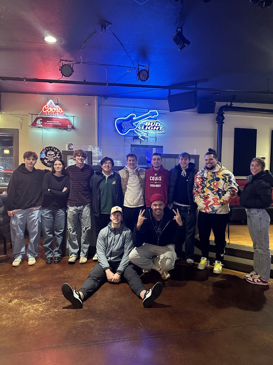 Dhobbs92's tweet photo. End of the year dinner for the @WSUCougarFB creative team. These are the amazing people behind the cameras and computer screens that made this year happen. Grateful for our stacked squad, cheers to next year🎉

#GoCougs https://t.co/1GwWdx5GeF
