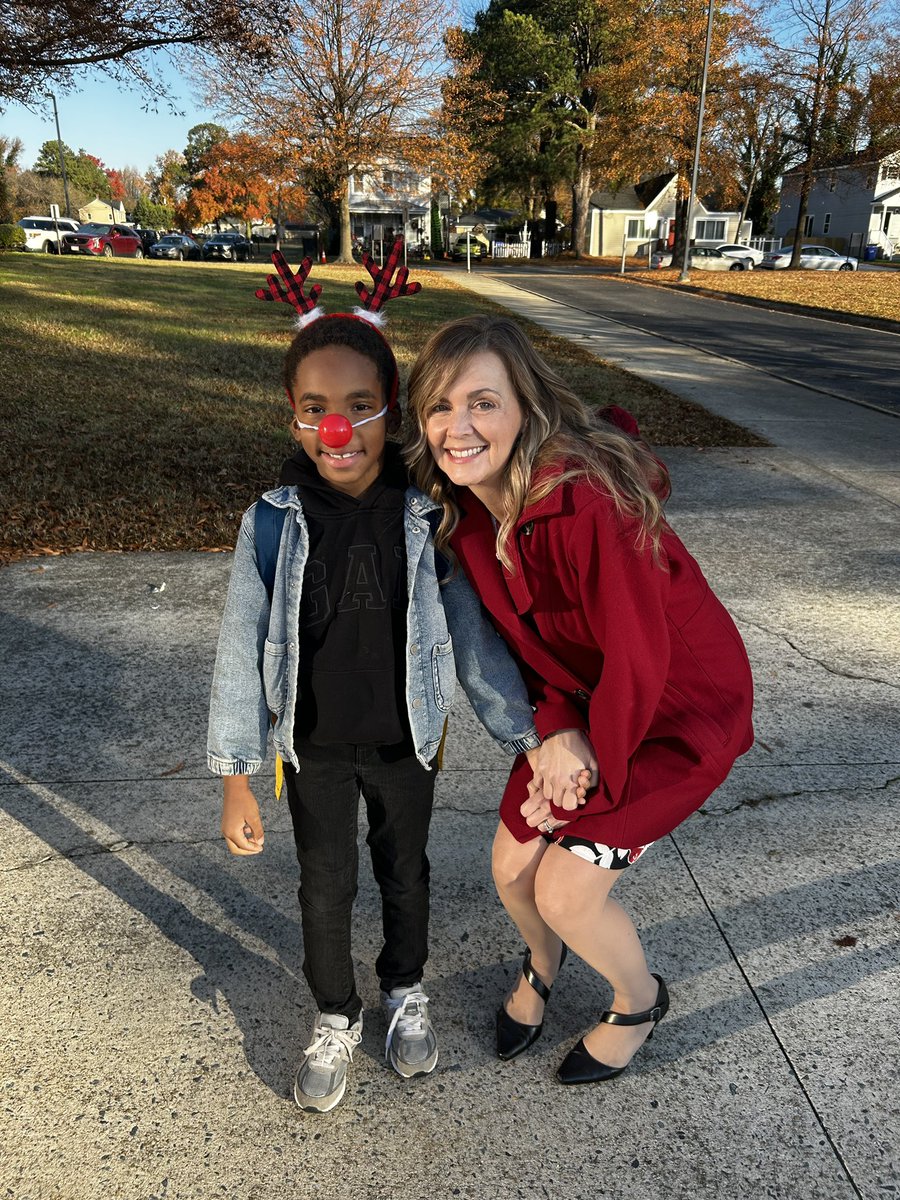 Dr. Heather Neal (@hnealpps) on Twitter photo How cute is this reindeer? ๐ In this season of joy, I am so blessed to have my school and all of my baby bumblebees. I love my job! ๐๐๐ <a href="/BrightonVA/">Brighton Elementary</a> <a href="/PortsVASchools/">Portsmouth Schools</a> <a href="/cardellpatillo/">Dr. Cardell Patillo, Jr.</a> <a href="/withoutaklu/">Klu</a> <a href="/ebracyPPS/">Dr. Elie Bracy III</a> <a href="/SterlingWhite59/">Sterling White, Jr.</a> <a href="/nicscud/">Nicole DeVries</a> <a href="/hmeducate/">H.M. Lewis</a> <a href="/AP_Allen06/">Mr. Assistant Principal to You</a> How cute is this reindeer? ๐ In this season of joy, I am so blessed to have my school and all of my baby bumblebees. I love my job! ๐๐๐ <a href="/BrightonVA/">Brighton Elementary</a> <a href="/PortsVASchools/">Portsmouth Schools</a> <a href="/cardellpatillo/">Dr. Cardell Patillo, Jr.</a> <a href="/withoutaklu/">Klu</a> <a href="/ebracyPPS/">Dr. Elie Bracy III</a> <a href="/SterlingWhite59/">Sterling White, Jr.</a> <a href="/nicscud/">Nicole DeVries</a> <a href="/hmeducate/">H.M. Lewis</a> <a href="/AP_Allen06/">Mr. Assistant Principal to You</a>