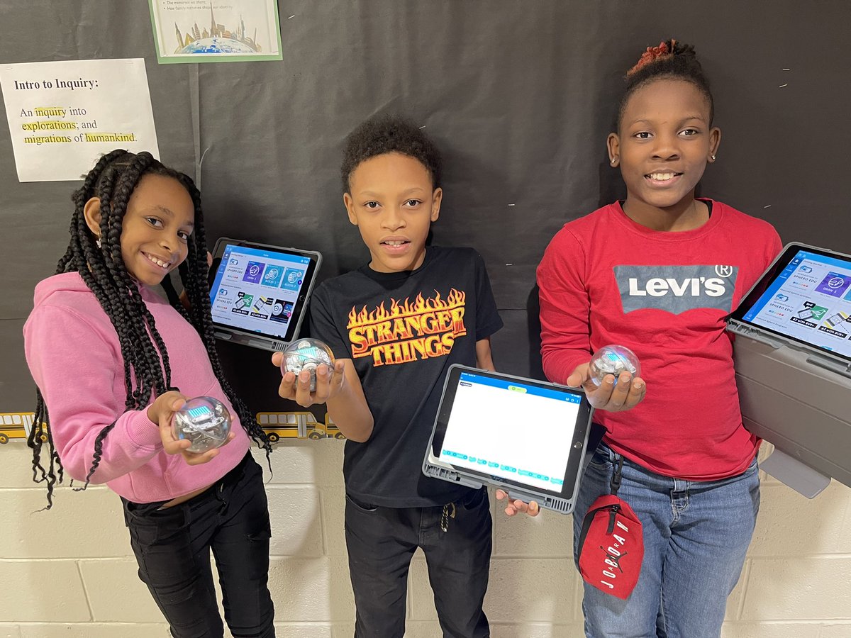 TeamGrizzle2006's tweet image. Kicking off #CSEdWeek2023 by introducing coding & robotics to these young scholars new to computer science. We are registered for the @apsupdate Technology Fair & plan to bring home a medal🎖️ 🙌🏾 Stay tuned….@Prin_Salley #CSforALL