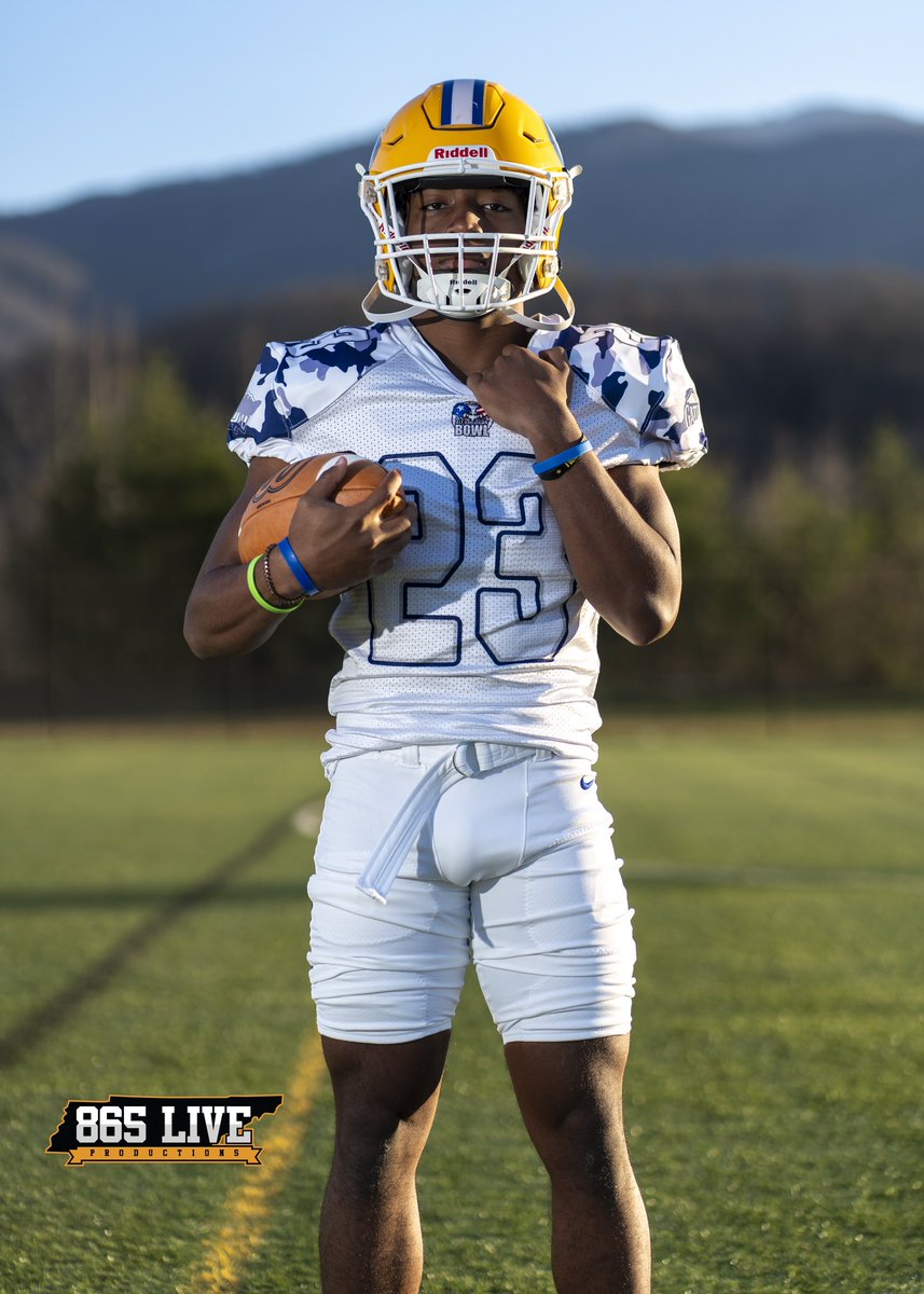 If you're looking for professional action shots next week during any of the games, look no further than <a href="/865LiveProd/">865 Live Productions</a>! Spots are limited, so reserve yours today. Visit the link: docs.google.com/forms/d/e/1FAI…