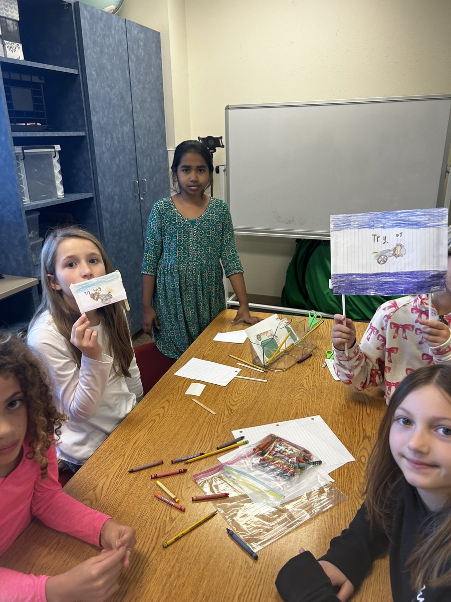 TechieCoach303's tweet photo. Brining social studies to life @HospElementary with #MindMissions. We know how to use our future ready skills. #wearefutureready #HappyatHosp https://t.co/Nb9UKEqNCx