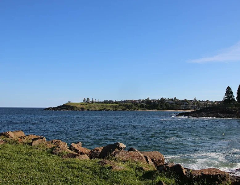 KennedCafe's tweet photo. On an all day, extended bicycle ride, through the Illawara and Shoalhaven coastal regions - capturing ever changing weather and scenery, past Bellambi, Wollongong, Kiama, on to Nowra https://t.co/VHpwjCCCk5