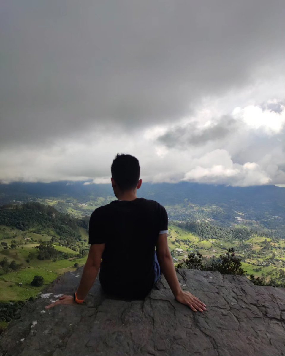 Alejandro_AT__'s tweet image. Siempre estoy en la cima. Nada más que agregar 😌⛰️  #AlejandroAT #ATG4MER #parquechicaque #chicaque #soachacundinamarca🇵🇱 #soachacundinamarca #soachacundinamarca🇮🇩 #soacha
