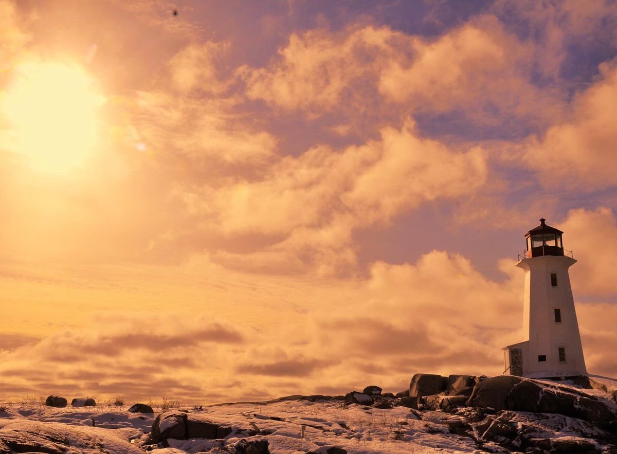 Good Night!! A snowy and  sunny photo from the magnificent #PeggysCoveLighthouse early today..
#Twitterphotocommunity #LightHouseAlbum