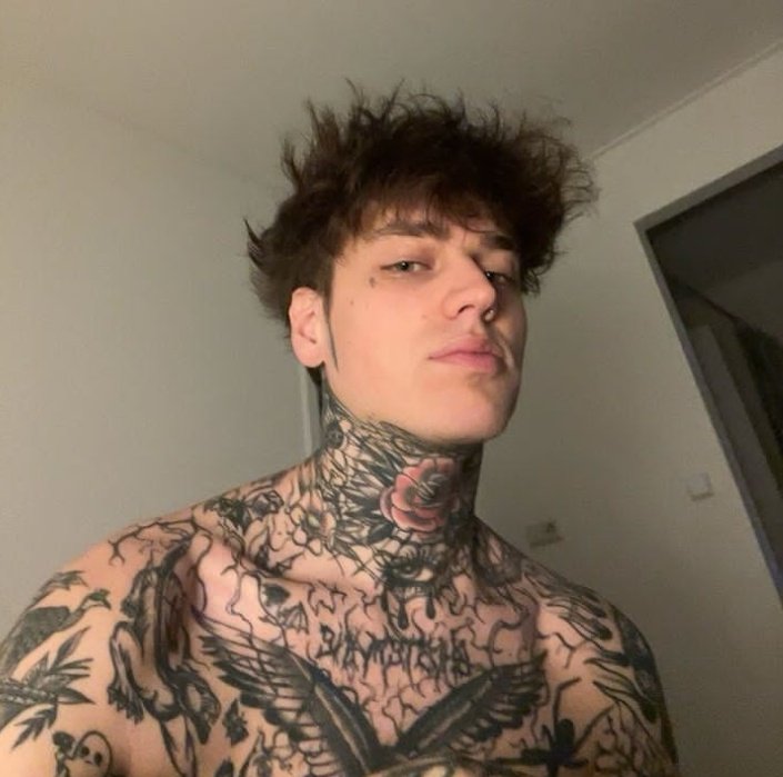 Noithaa_'s tweet image. ⠀⠀ㅤㅤㅤㅤ
⠀⠀
⠀ ⠀ ╭─  𝑵𝑶𝑨𝑯 𝑳𝑰𝑬𝑩𝑹𝑬𝑮𝑻𝑺 ☭ 
⠀⠀   𝙉𝙀𝙒 𝙋𝙊𝙎𝙏   ▭▭
⠀⠀ ⠀       
⠀  ⠀❝   Día descabellado. 

   ‍ ‍ ‍ ‍ ‍ ‍ ‍ ‍ㅤㅤ