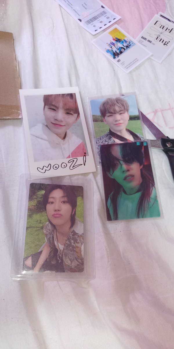 cAHRtO's tweet photo. #ahro_budols 

Ackkkkkkkkk my cutie babies came home 😭😭😭 Not a Couprang but the sparks on it kasiiiii 😭😭😭😭 Luluhuran po so much... I bought other pcs na din para di lonely si cheol umuwi sakin hahahahaha https://t.co/cUL9lrggg0