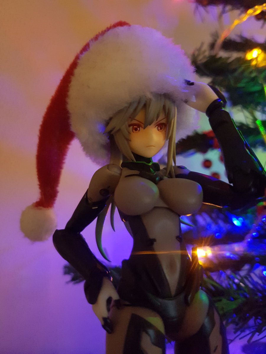 TheLocalBard's tweet image. It&apos;s hard to make her look like she&apos;s having a merry Christmas when she can&apos;t smile.  At least Santa is there to make sure her Christmas is happy!

#SnailShellStudio #SnailShellAssassin #Assassin #ChristmasTree #MerryChristmas #SantaClause #SantaHat @wozhike