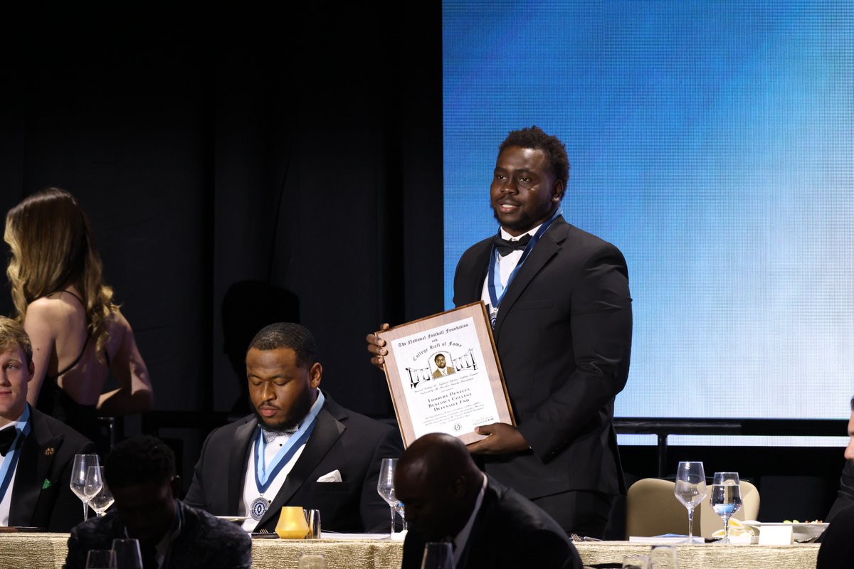 What an incredible honor for @denelusloobert for being recognized as one of 16 finalists in the entire country for the #CampbellTrophy. @BenedictEDU is proud of our Tiger and representing #TheBestofBC @GoTigers_BC @NFFNetwork