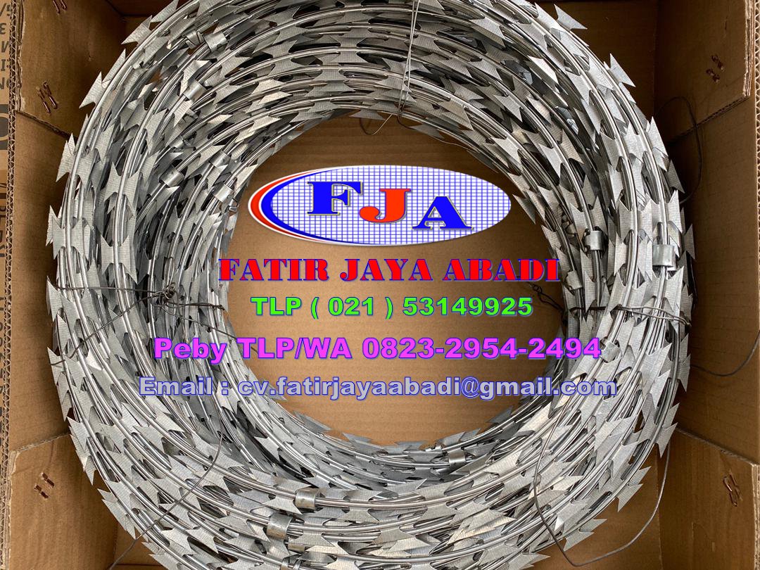 AbadiPebi's tweet image. Fungsi Kawat Silet:
Fungsinya adalah sebagai pengaman pada pagar atau tembok untuk mencegah pencurian atau aksi perusakan. Kawat silet banyak ditemukan pada pagar bangunan besar sebagai bentuk pengaman pada pabrik atau gudang.

#kawatsilet #pagarbrc #kawatharmonika