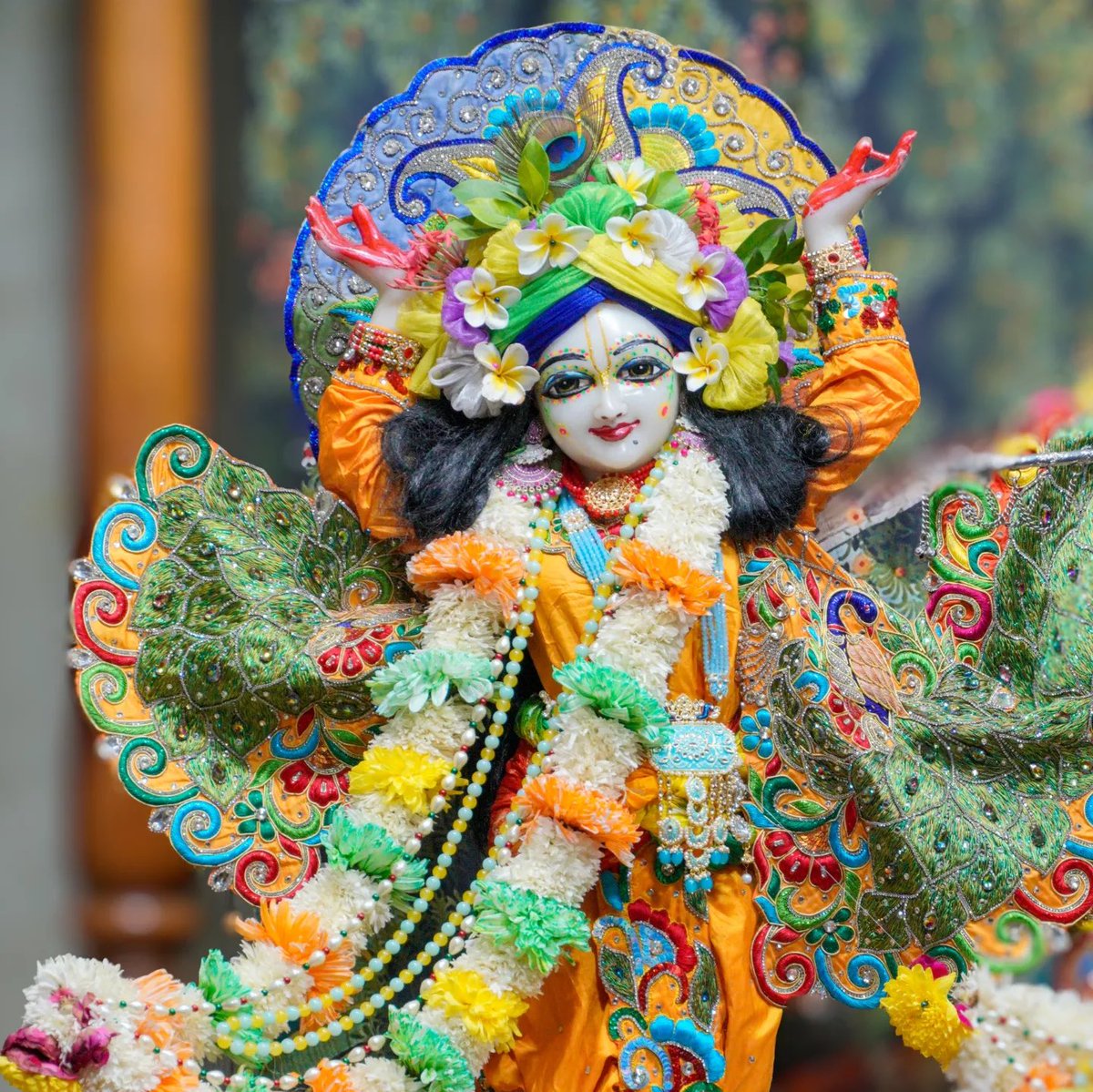 iskconvicc's tweet image. Śrī Śrī Radha Gopal Darshan - 6/12/2023 @iskconvaranasi 

#iskconindia #iskcon #iskconvaranasi #iskconvicc #harekrishnaharekrishnakrishnakrishnahareharehareramahareramaramaramaharehare #yellow #wednesday #krishnabhakti #vaishnavism #dailydarshan #radhegovinda #govindkrishnadas