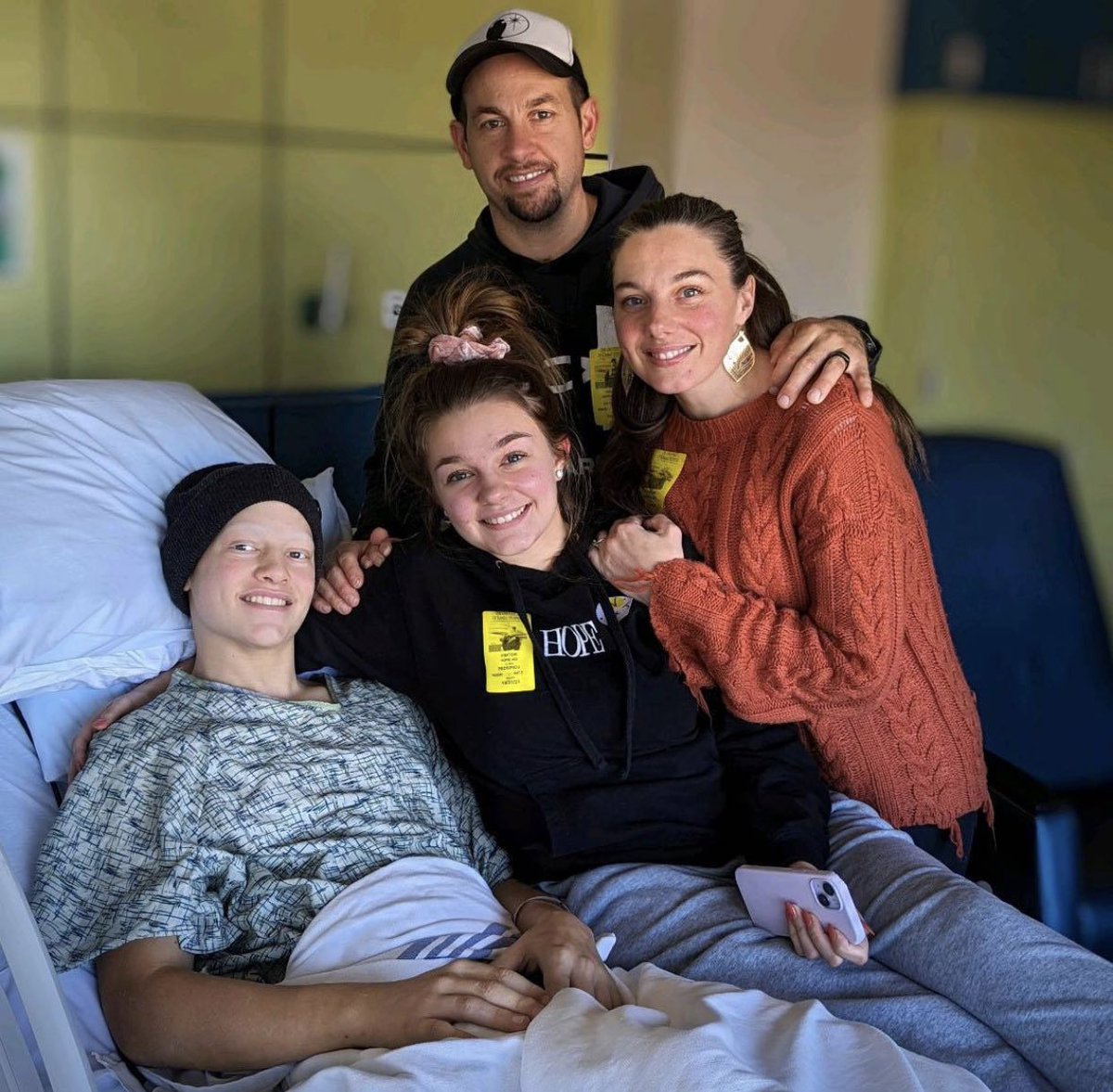BHanni's tweet photo. Tonight’s #KUCancerFighter hero is Elijah Nix, a 16-year-old from Bolivar, MO. Elijah was diagnosed with stage 4 Ewing’s sarcoma this past summer when a 3-inch tumor was found in his right leg and 4 other spots were detected in his lungs. It’s been a grueling stretch of chemo and a recent below-knee amputation but amazingly, Elijah has kept a positive attitude throughout & continues to wow his family with his courage and strength. Through it all, he’s earned the nickname “Champ”, which seems incredibly fitting for such a champion of a fighter & a young guy all of Jayhawk Nation is pulling for! 💙❤️