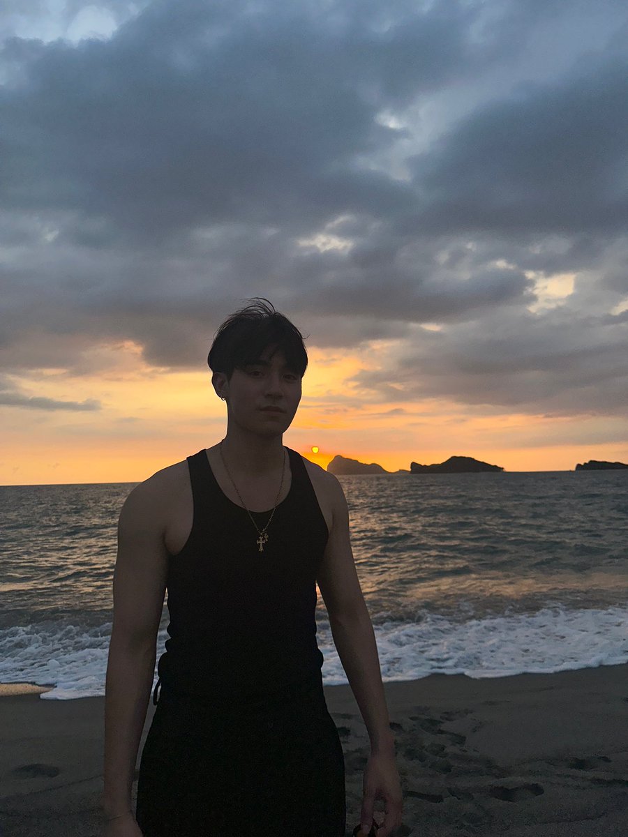 brentymanalo's tweet photo. brentday https://t.co/n7pMM6i5kd