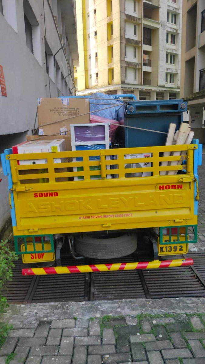 ProCochin's tweet image. Looking For a Budget Friendly Shifting? Call Pro Cochin Packers And Movers #packersandmovers #houseshifting #carmoving #bikemoving #transportationservices