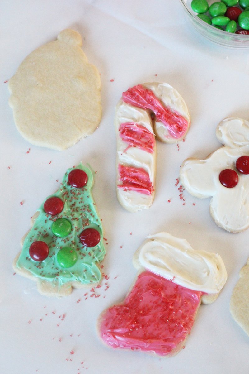 Easy Christmas Cookies to Decorate 

brigeeski.com/easy-christmas…
