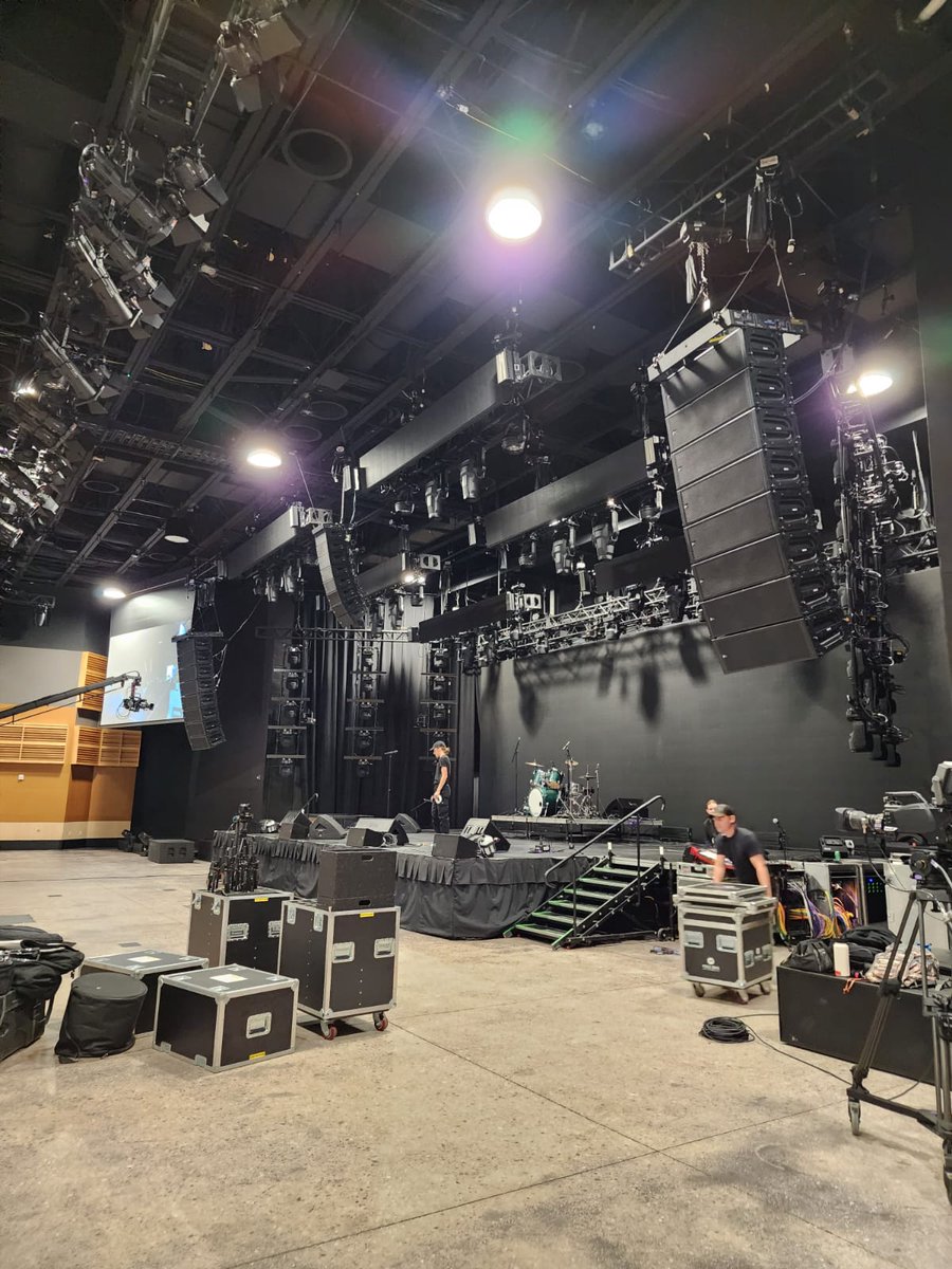 Great experience learning from the final project of Show Production Students at Full Sail. The best education!!! and it's all real life knowledge!!! #fsbmt #fslconcert