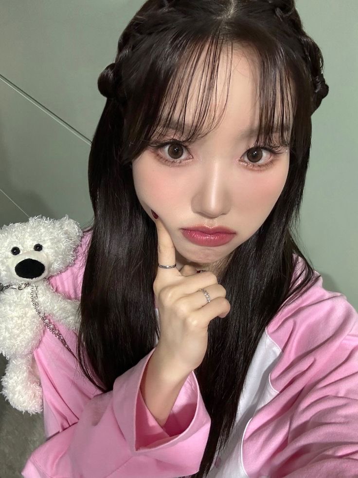 cinnagowon's tweet photo. thank you park chaewon https://t.co/7sXv6ImD9j