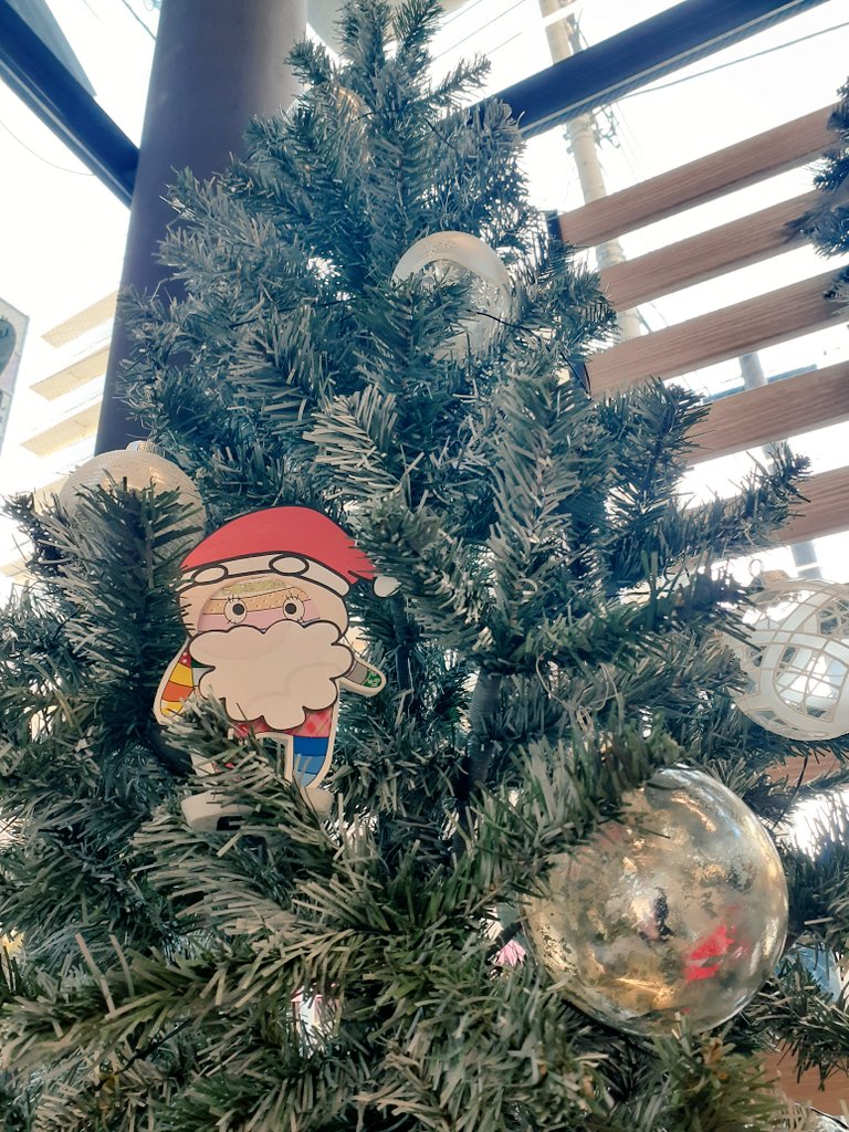 Ni_Concierge's tweet photo. 2023.12.6(水)#日暮里繊維街 は晴れ🌞#聖ニコラウスの日🎅#ふらっとにっぽり もクリスマス装飾をしています🎄✴#CraftApartment の作家作品、#JJDRESSFABRICS の社交ダンスドレスを展示中です👗✨
12/8(金)・9(土)はクリエイティブ・ショーケースが開催されます🧵✨ぜひお越しください🎶#ハンドメイド https://t.co/v6FLye74Y7