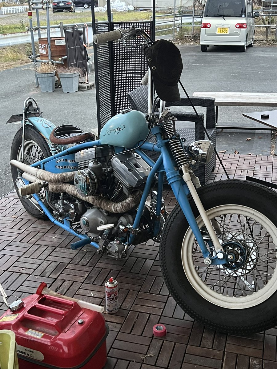 CCKMR1's tweet photo. プライベートが忙しくて配信時間ありません　新たなシーズンになってると思うけど　今週も予定マックスです。じいちゃんの49日終われば気分もあげあげでいきます。　先日届いたCCKMRのバイク　とりあえずエイトライトママが乗るみたい　しっかりメンテしないといけないです。 https://t.co/UCTC8a59Gl