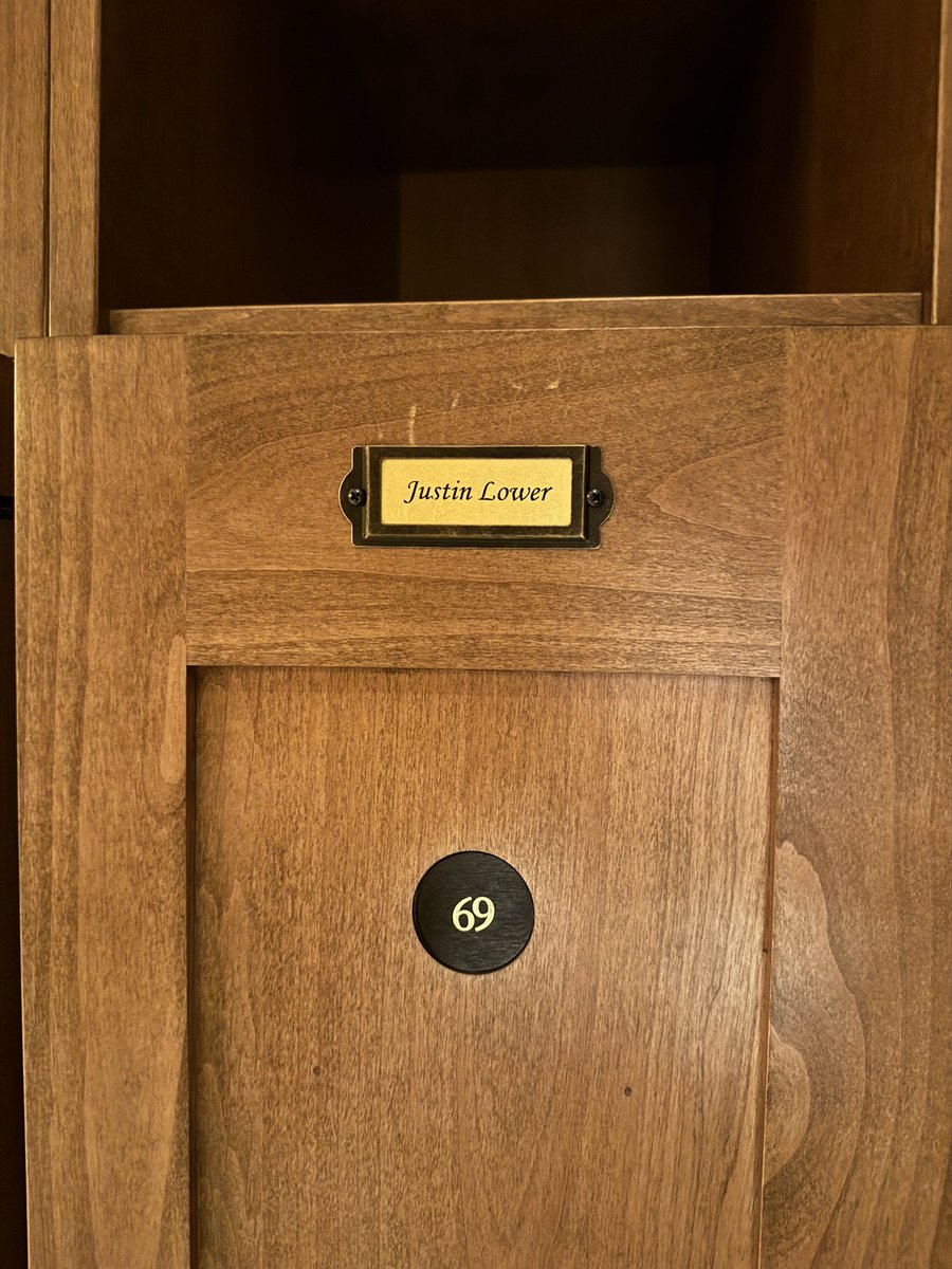 ACONGolfHack's tweet image. Historic locker 69 at TPC SCOTTSDALE!!  Don’t worry I didn’t put anything in it @justinlower_1