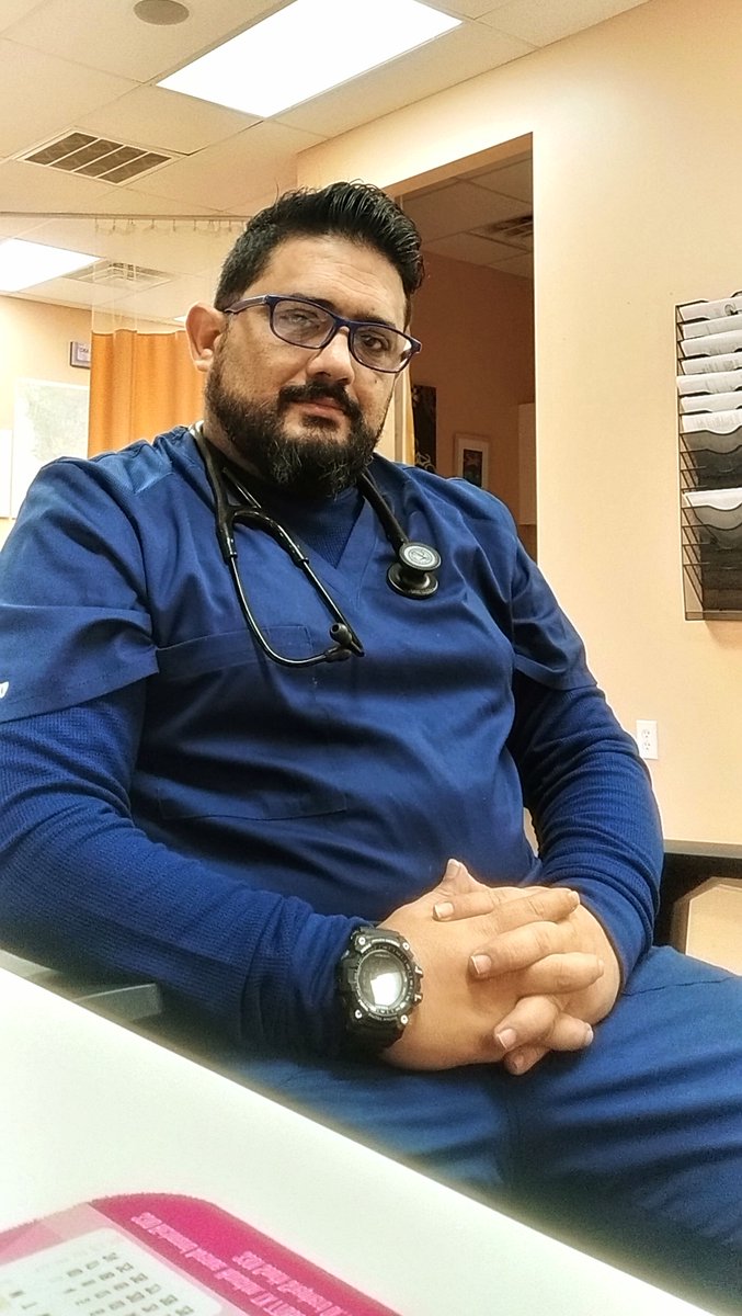 DoctorPatria's tweet photo. Respuesta al periódico Tribuna de La Habana y a todos los medios oficiales dentro de Cuba.
Ministerio de Salud Pública de Cuba 
Hace unos días que estoy recibiendo ataques de todo tipo de esos que aman el amor y odian el odio desde que destape la caja de Pandora con la injusticia cometida por ese sistema fallido a los 6 médicos del Céspedes, hoy no tuvieron medidas, por todos los medios oficiales propagandistas con que cuentan la dictadura se han encargado de abrirme la guerra difamatorio y denigrante de hablar sin pruebas contra mi, en cualquier lugar del mundo eso se llama difamación y sea de donde sea es demandable, en Cuba no, en el oeste cubano las leyes permiten sin pruebas ofender, humillar, denigrar, difamar, hasta matar a todo aquel que piense diferente a ellos.
Hablan de que fui pésimo estudiante, pésimo especialista y como médico mejor ni hablar.
Les voy a dejar unas cuantas pruebas de lo mal medico que fui, porque es verdad , fui un pésimo estudiante que ahora no le agradezco nada a esa revolución, fui un pésimo especialista que cumplí 2 misiones, fui jefe de CDI en una y en la otra Jefe de asistencia médica enseñando a  cientos de estudiantes, fui tan mal medico toda mi vida que hoy en el país "enemigo" el duro y cruel capitalismo llevó casi 2 años trabajando como médico y ya tengo más títulos que en Cuba. Escriban todo eso, pero además digan que fui pésimo salvando cientos de vidas, que fui pésimo en la primera línea contra el covid-19, que fui tan malo que los pacientes mazoquistas aún en la distancia se atienden conmigo, pero les falto más, díganle  al mundo que soy un terrorista contra su dictadura,  porque un día decidí dejar de ser cómplice de sus mentiras y me puse al lado de su peor enemigo y al que tanto odian, EL PUEBLO,. Pueblo que hoy conoce muchas cosas que antes desconocía gracias a pésimos médicos como  yo que llegado el momento decidimos servir al pueblo  y no a un sistema opresor, fallido, y esclavizante que nos tiene de cómplices y mintiendo por 64 años
@seguidores @destacar 
#observatoriocubanodesaludunida 
#respondelademanda