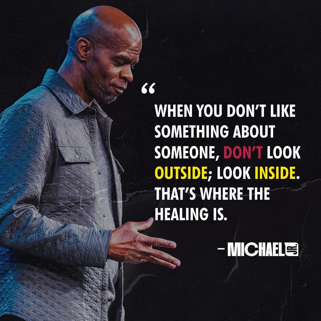 Michaeljrcomedy's tweet photo. Ever caught yourself judging others? What if, instead of pointing fingers, we turned the gaze inward for a little self-reflection? 🤔 #LookInside https://t.co/hD66bKw7ln