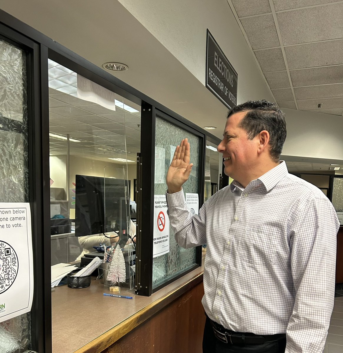 Earlier today, I submitted nomination signatures along with my statement of candidacy to election officials in Kern County. In doing so, I will be on the March 2024 primary ballot in #CA22.