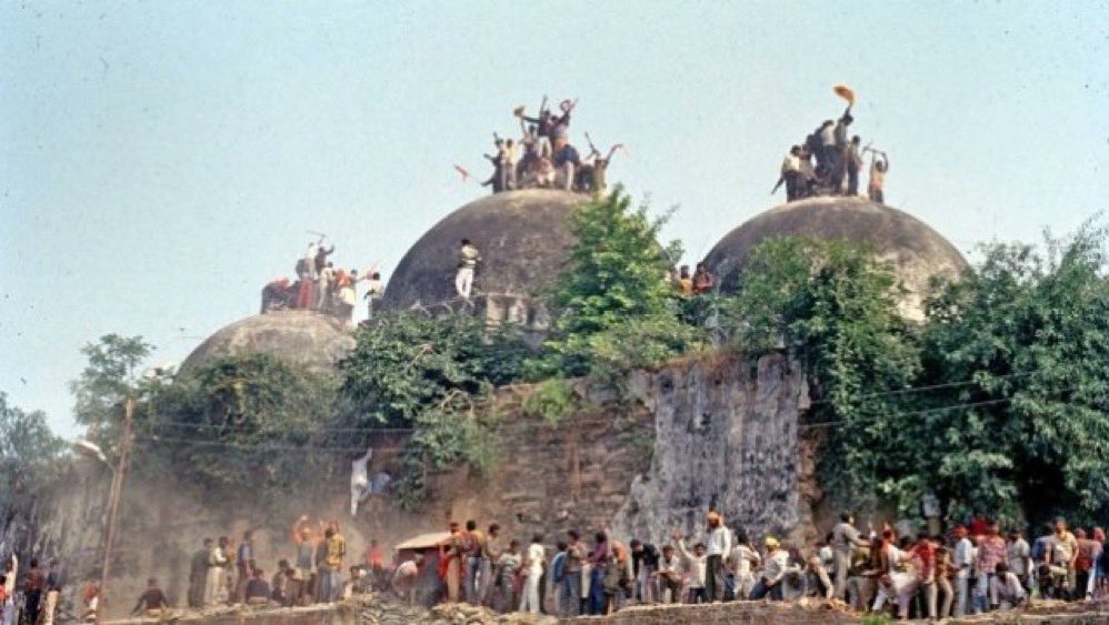Raza_AKhan's tweet photo. This picture of Hindutva extremists demolishing #BabriMasjid on #6Dec1992 brought SHAME &amp; DISGRACE to India on the world stage.

It still awaits JUSTICE, since 31 years. https://t.co/yDFLFY41JY