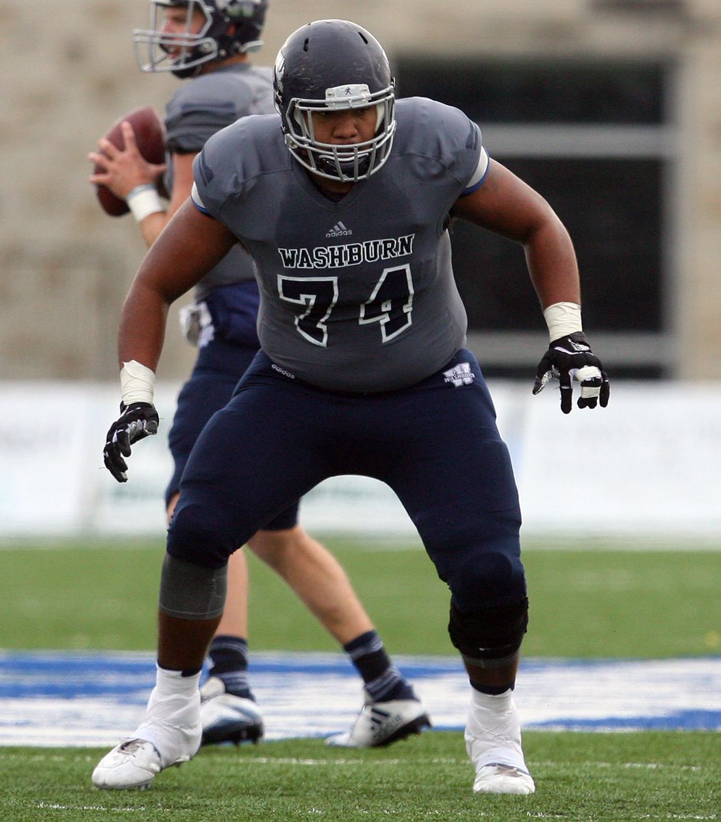 #AGTG!!! After a great conversation with coach <a href="/CoachMLuke/">Malen Luke</a>, l'm blessed to receive an offer from <a href="/IchabodFTBL/">Washburn Football</a>