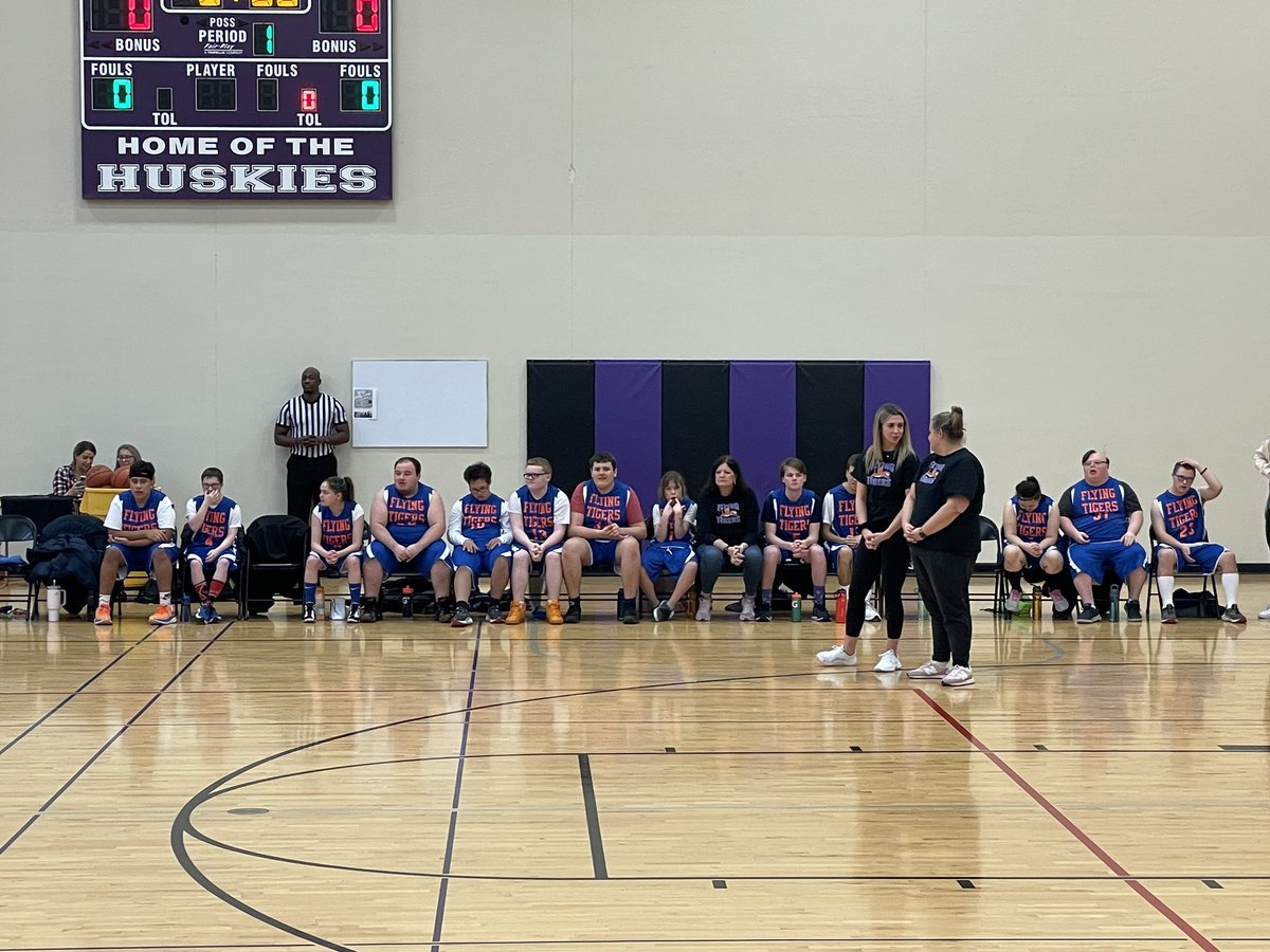 Mrs. Moore tweet media