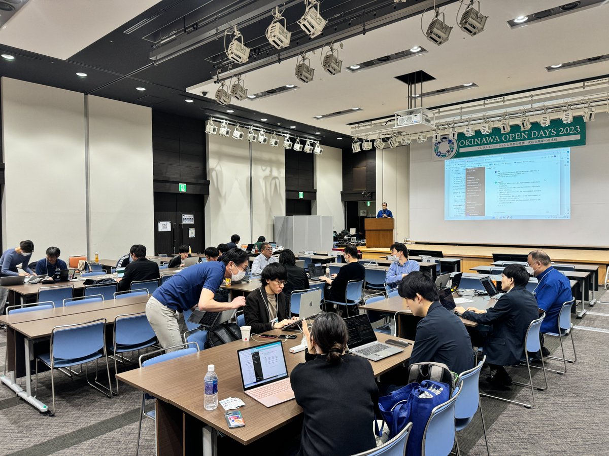 OkinawaOpenLab's tweet photo. 今日の午前は生成AI体験イベント「OOL TEHC CONNECT」開催中です!
今回で開催4回目、これまで幅広い方々に参加いただいています。
TISの坂本さん、EC-GAINの神谷さんの事例紹介の後、もくもくハンズオン頑張っています。
#OkinawaOPenDays2023 #OOD2023
https://t.co/0u3ui0LvNi https://t.co/c4LOK56nir
