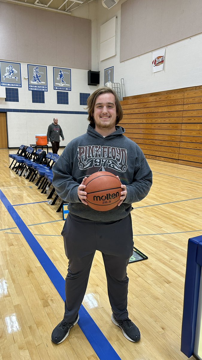 DHS_Principal's tweet photo. Congratulations to Gabe Rakers for sinking a 1/2 court shot at halftime of the girls game this evening 

#1/2CourtMagic
#TheBankisOpen https://t.co/PHjbUdQOUl