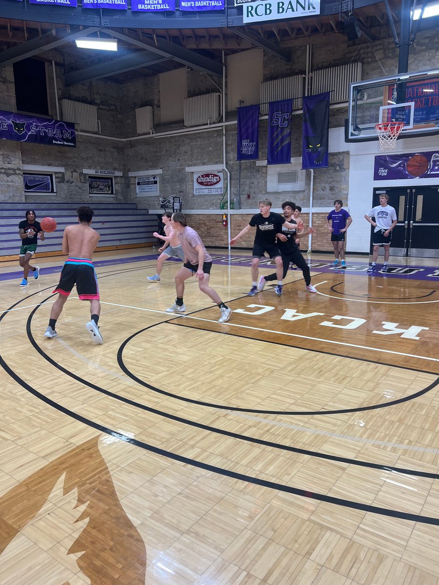 SCMensBall's tweet photo. Had a great final workout for some of our JV and redshirt guys. They took advantage of this opportunity to get better before heading home for Christmas break. https://t.co/KuzClF4VnX