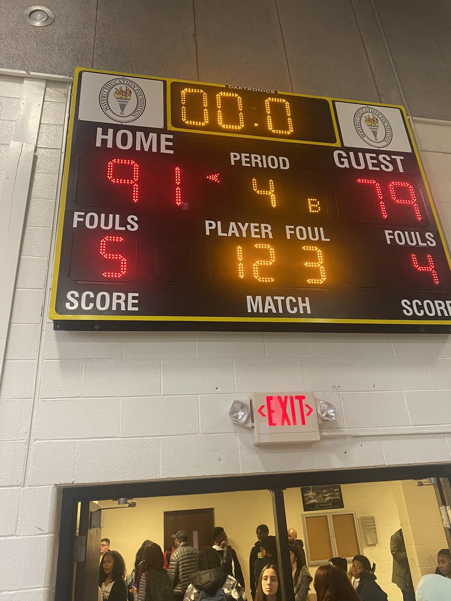 casteele88's tweet photo. Final score boys varsity basketball- Waverly, 91 – Carman Ainsworth, 79
#mhsaa #caacblue https://t.co/ODJAWJMd9q