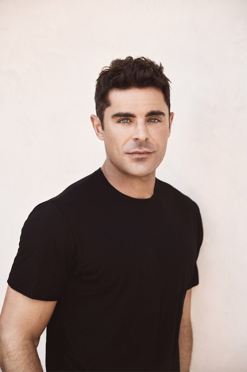 foreverEfronFan's tweet photo. Mark your calendars guys and gals, Zac will officially be getting his star on the Hollywood Walk Of Fame 11th December. About damn time!! https://t.co/veVEwmb5Kz