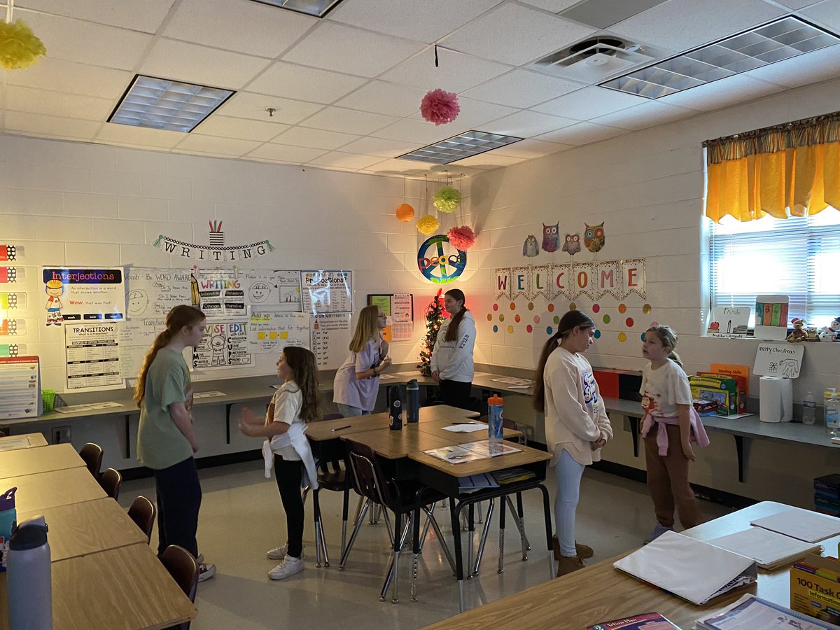 MGD1024's tweet photo. Day 1 practice of Kagan Cooperative Learning  Structures in the classroom. Thank you CCSD for this amazing training! Academics, SEL, and the 4 Cs all wrapped up together! #amazing 
#standuphanduppairup
#mixpairshare 
@BGESTEM 
@CcsdCares 
@CherokeeSchools 
@KaganOnline https://t.co/h2dZJBLr7N