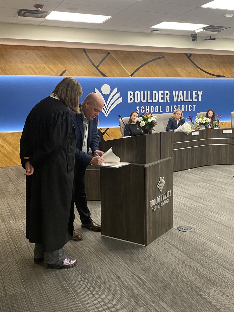 BVSDcolorado's tweet photo. Welcome to our newly elected BOE members who were sworn in this evening, Jason Unger, Alex Medler, Lalenia Quinlan Aweida, and Jorge Chávez. At the meeting Nicole Rajpal was elected as the new board president, Beth Niznik as Vice President and Alex Medler as Treasurer. #BVSD https://t.co/ivI5SjHReU
