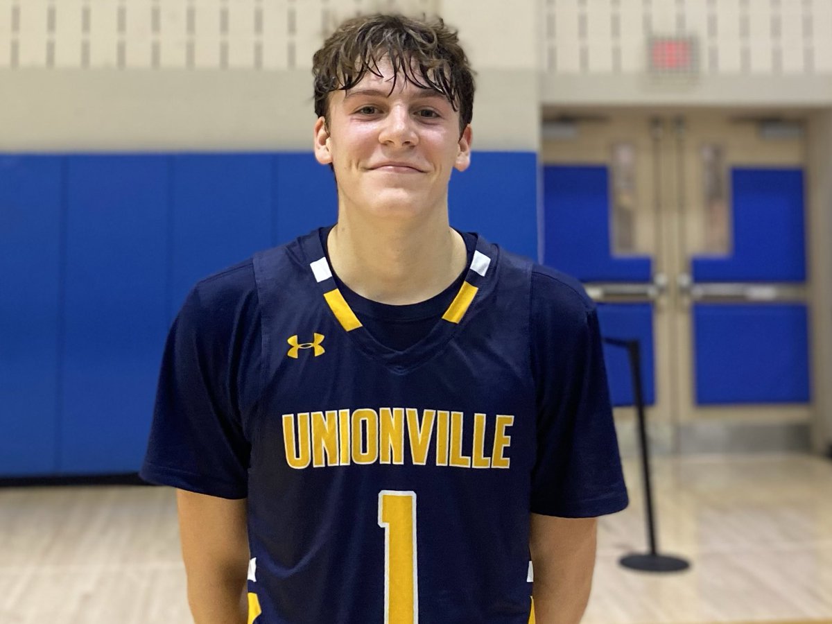 EliteHSscouting's tweet photo. Paced by 13pts from ‘26 James Brenner (📷), who sealed the game with a winning layup, @goUbball edged @BoysSF 51-49 in OT. ‘24s Nick Diehl (Tulane ⚾️), Ryan Brown were key in support roles.

‘25 Jacob Nguyen led with 23pts (3 👌’s) on an array of tough shots for short-handed S-F https://t.co/6XrbT5OMz6