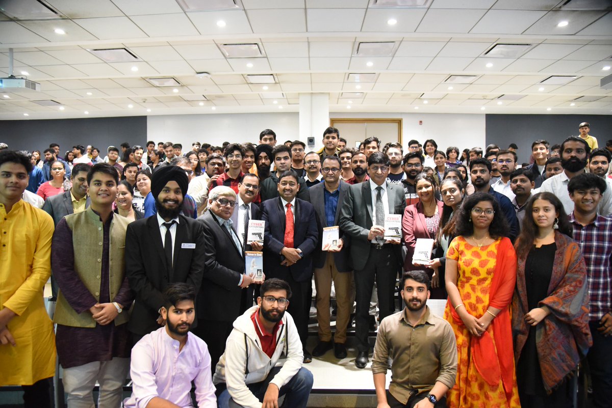 AshokKumar_IPS's tweet photo. Delivered a lecture on my book Cyber Encounters in #BennetUniversity
#Cyberencounters
#Humaninkhaki https://t.co/G46DVngeQc