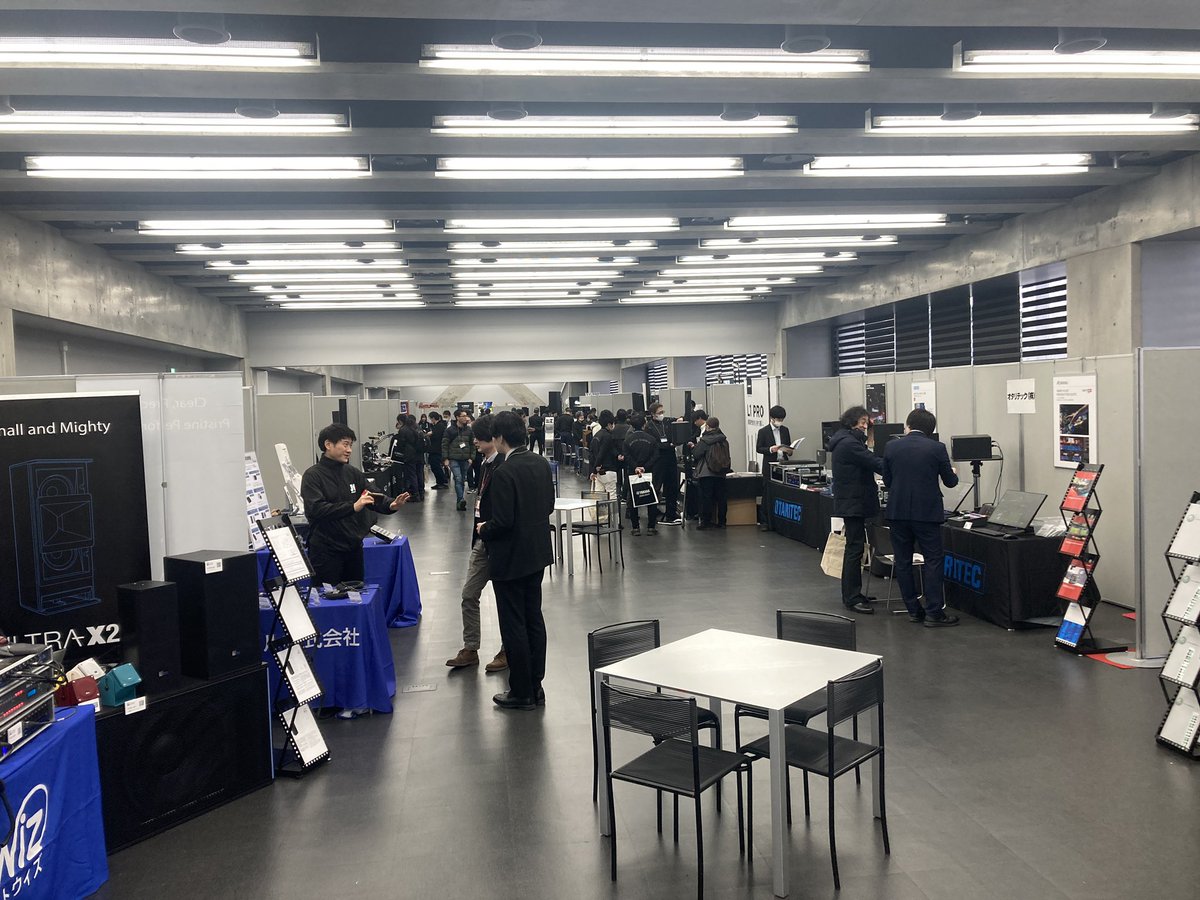 gao_kuma's tweet photo. やってきましたHSBA機器展 👉 https://t.co/n8rQwsoYsH #roland #ライブ配信 #イベントスイッチャー #VR400UHD #VR120HD #VR6HD #V160HD #hsba機器展 https://t.co/ZRU6HdRbWH